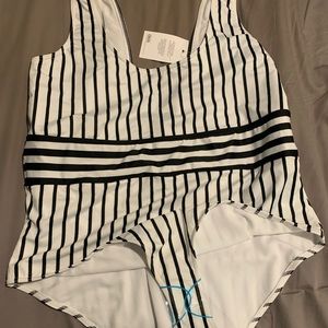 Plus Size ASOS One Piece Swimsuit Size US 18